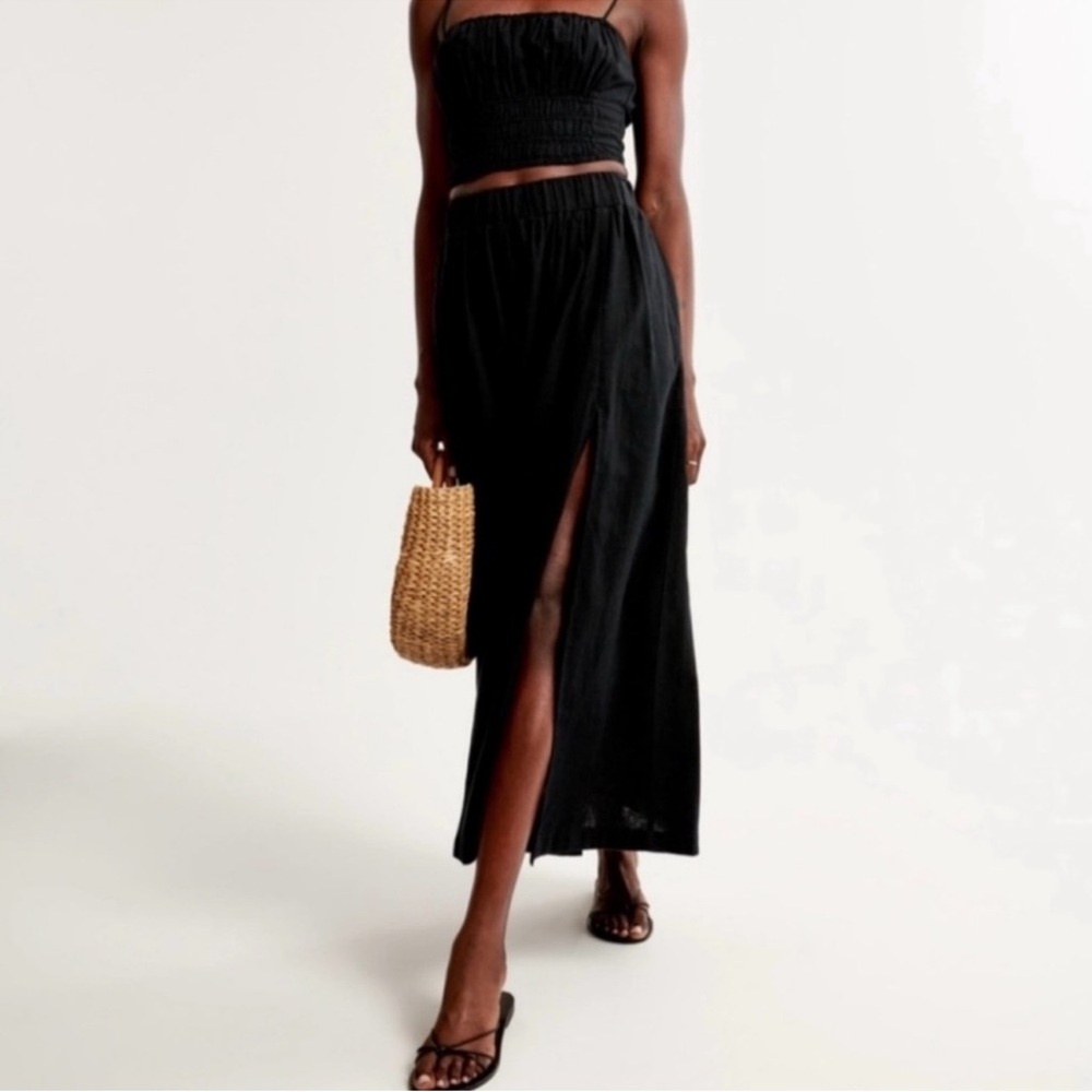 Abercrombie & Fitch Side Slit Skirt